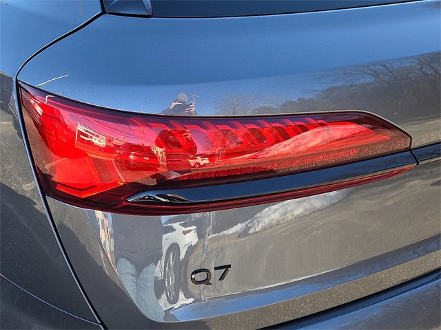 Certified 2025 Audi Q7 2.0T Premium w/ Convenience Plus Package image 10