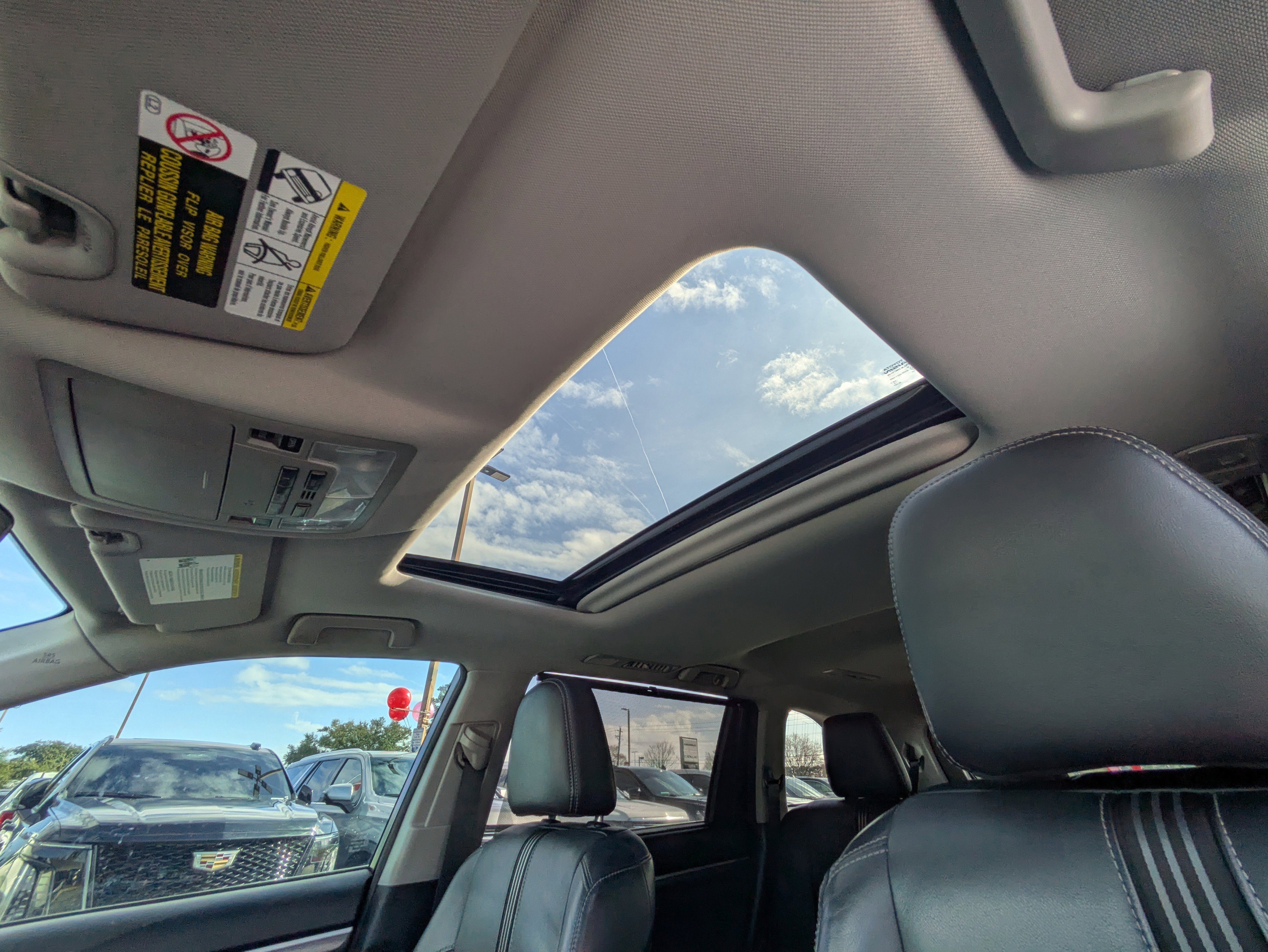 Used 2018 Toyota Highlander SE image 14