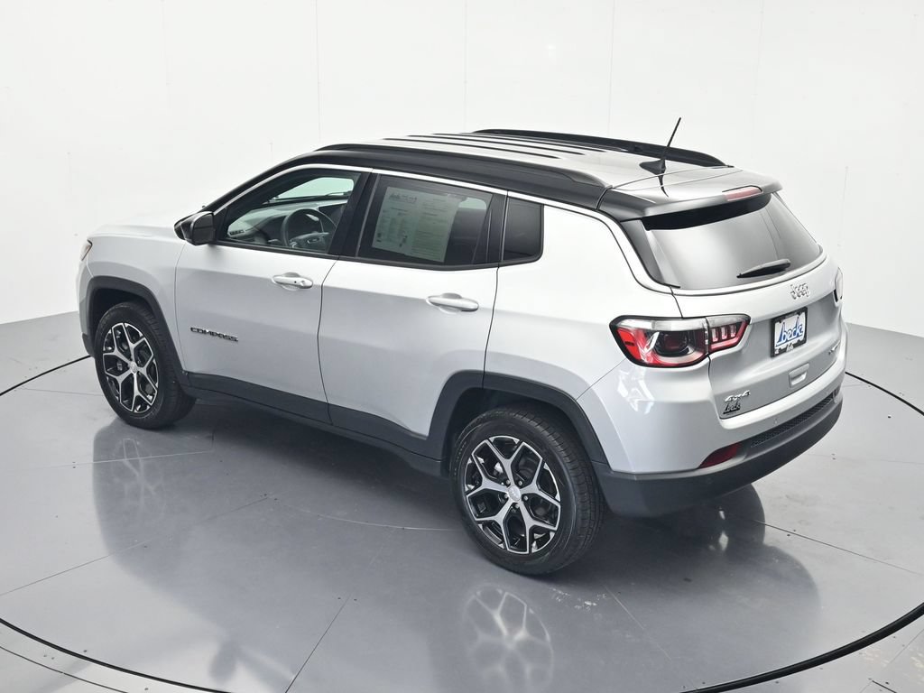 Used 2024 Jeep Compass Limited AWD/4WD image 34