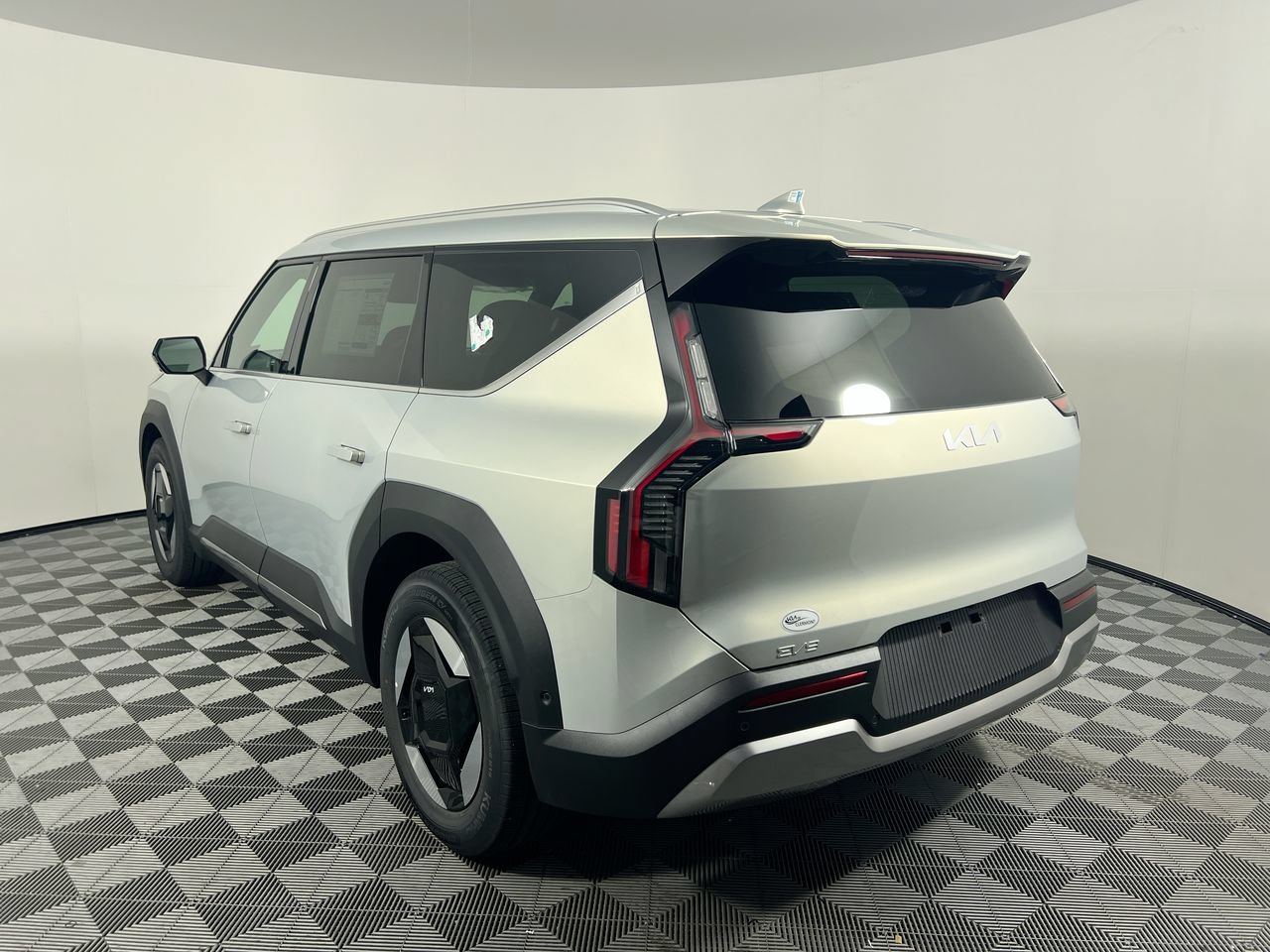 New 2026 Kia EV9 Light RWD image 7