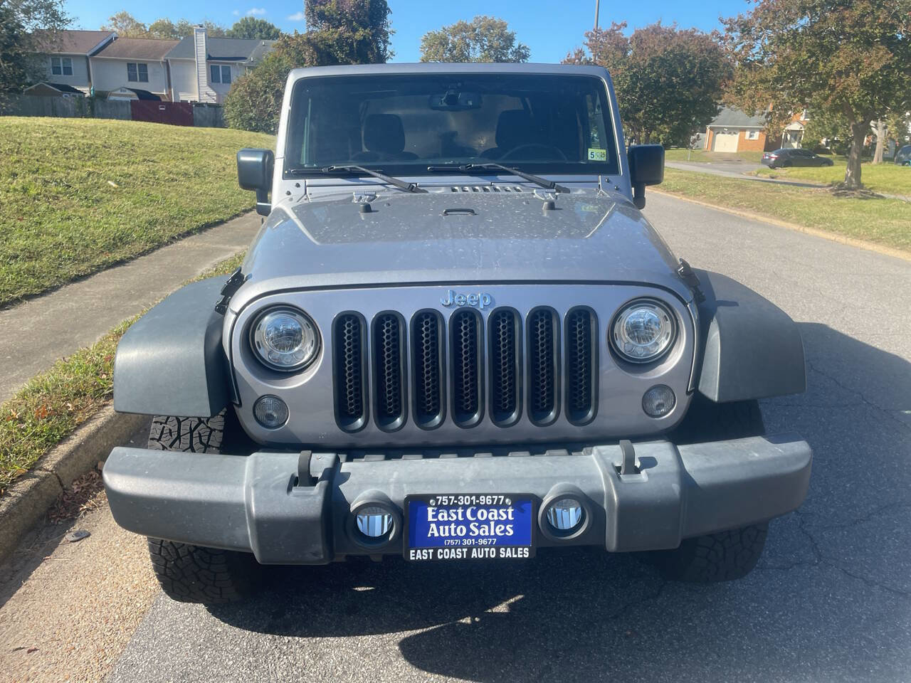 Used 2017 Jeep Wrangler Rubicon w/ Power Convenience Group image 9