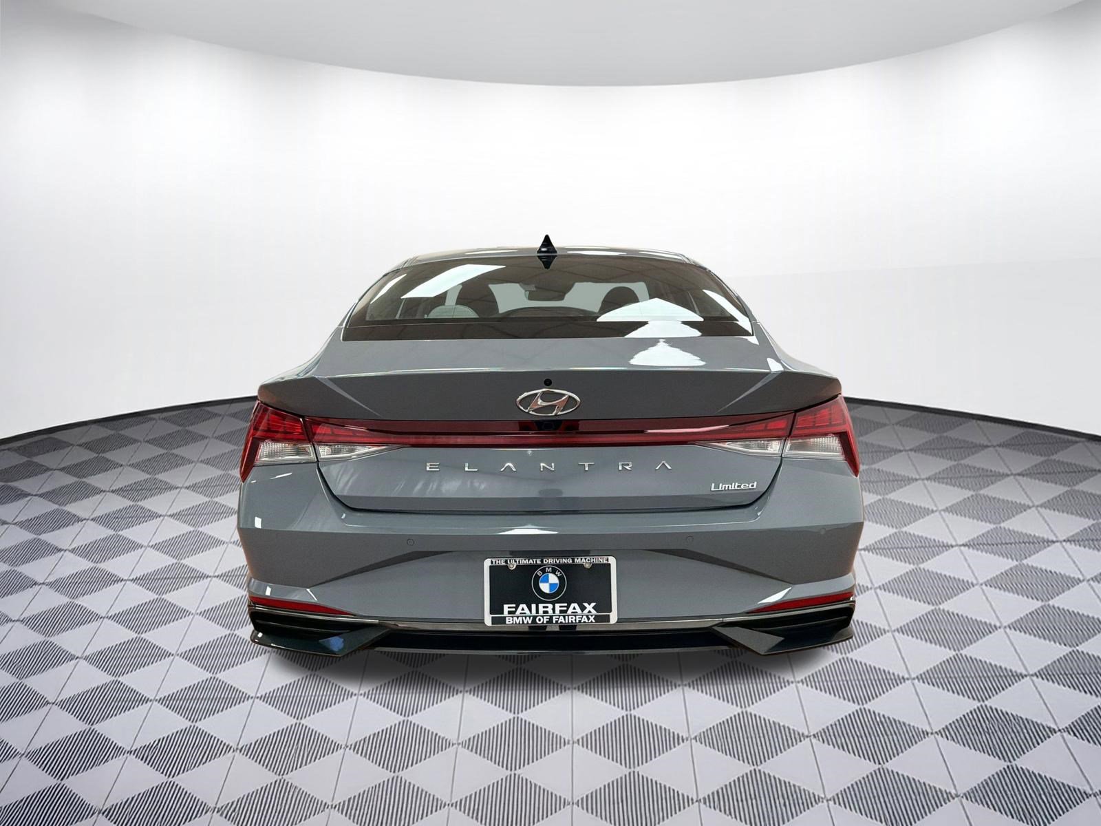 Used 2023 Hyundai Elantra Limited image 10