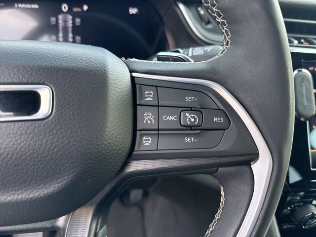 Used 2024 Jeep Grand Cherokee Altitude image 14