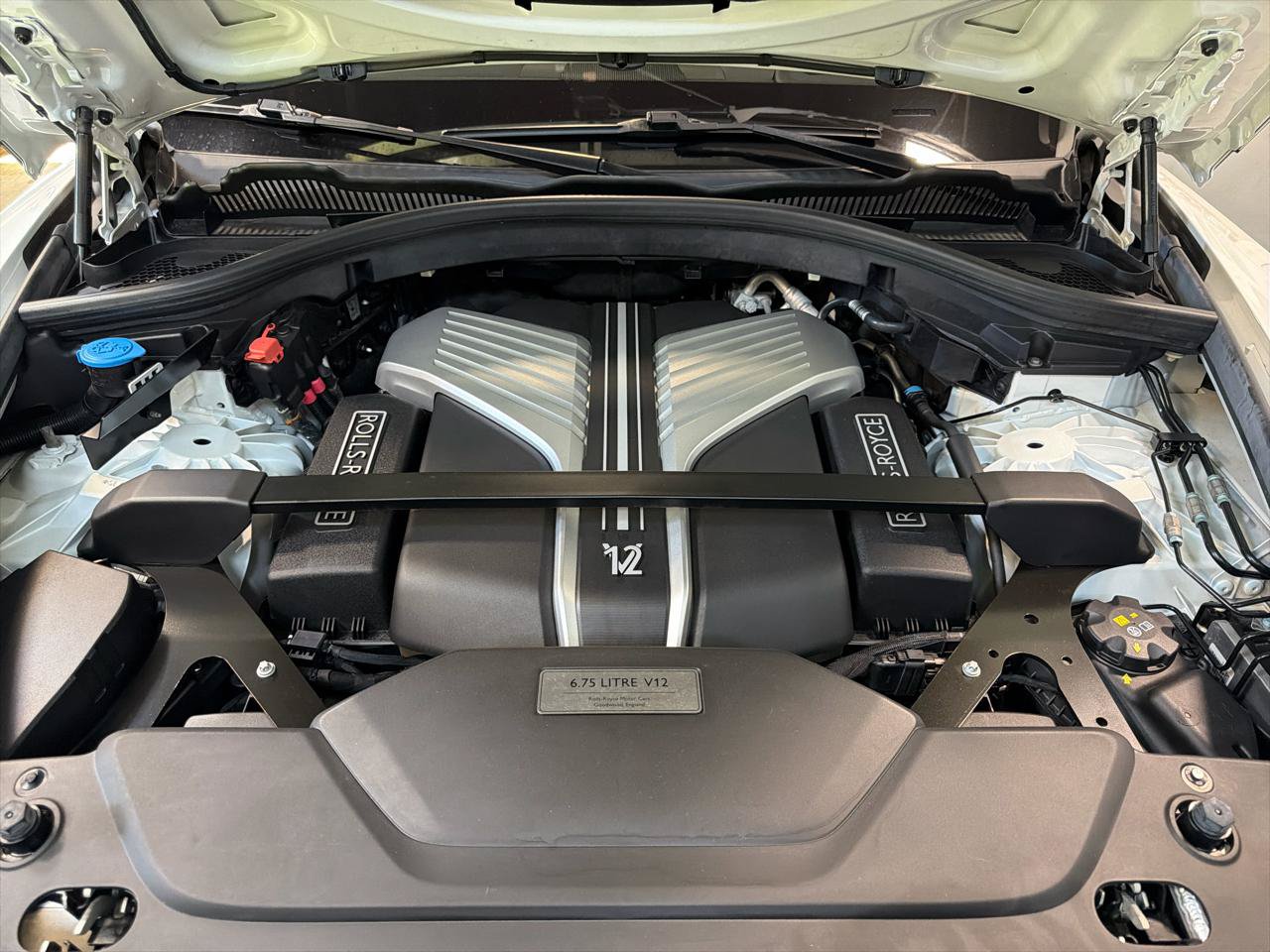 Used 2023 Rolls-Royce Cullinan AWD/4WD image 30