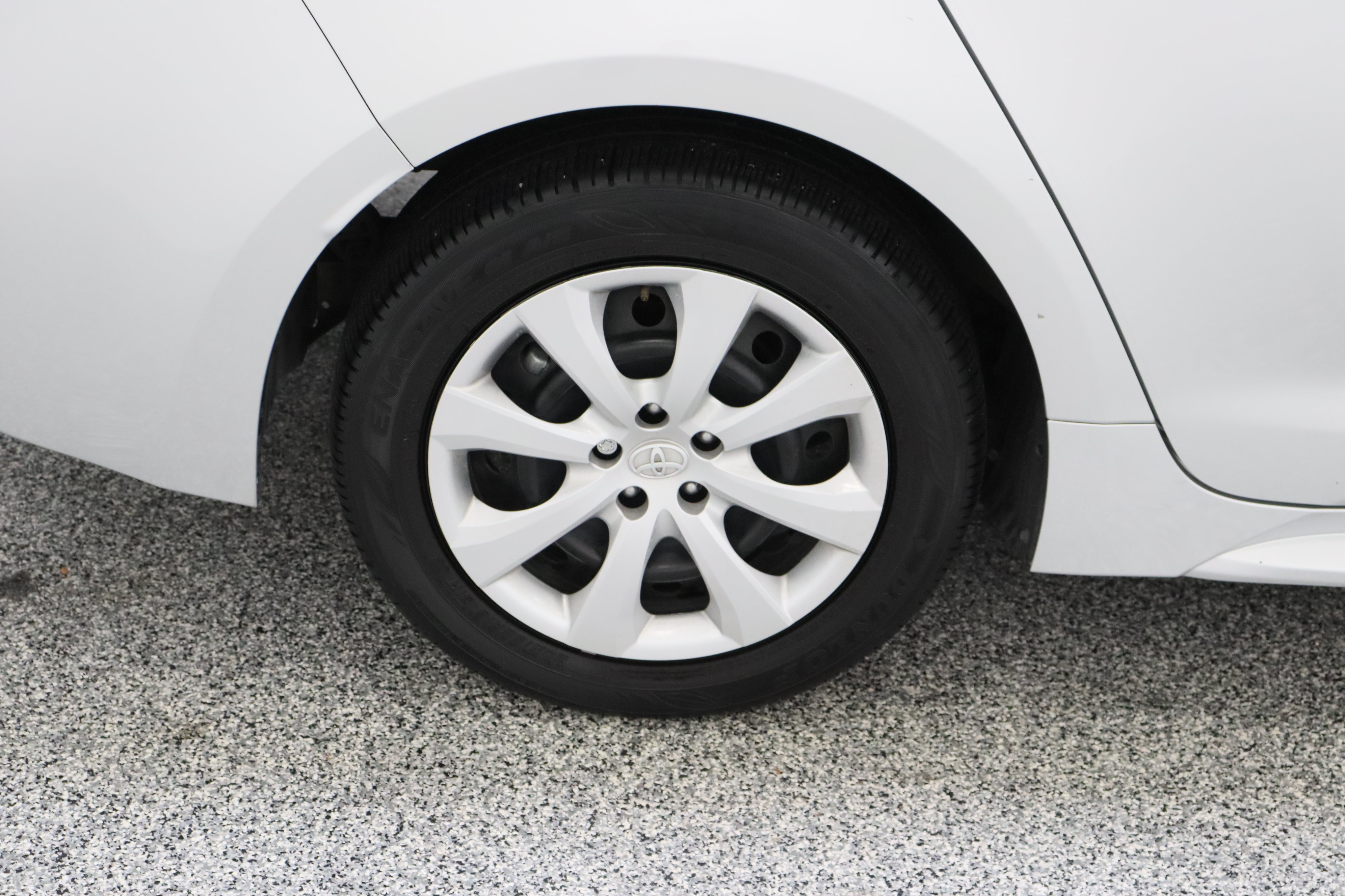 Used 2024 Toyota Corolla LE FWD image 6