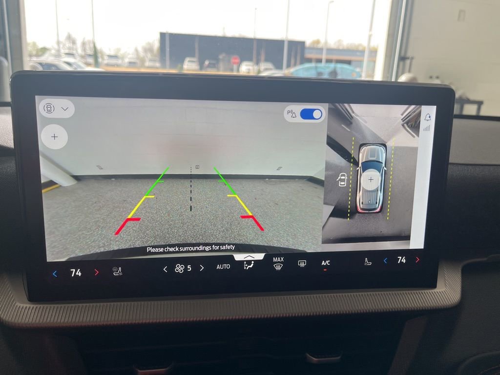 Used 2025 Ford Explorer ST image 23