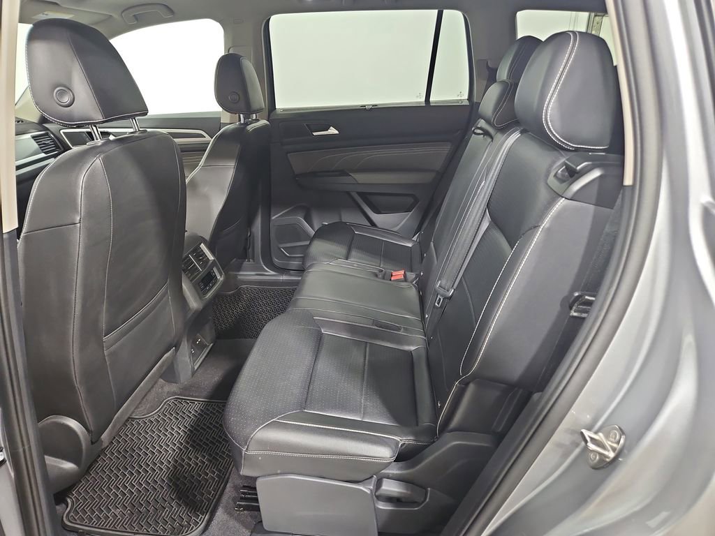 Used 2022 Volkswagen Atlas SEL R-Line AWD/4WD image 25