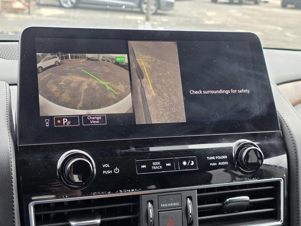 Used 2024 Nissan Armada SL w/ Captain's Chairs Package image 23