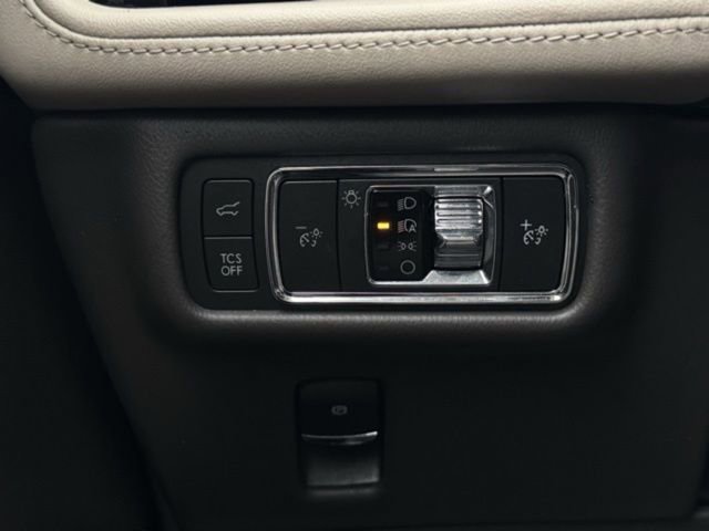 Used 2022 Lincoln Nautilus AWD image 28