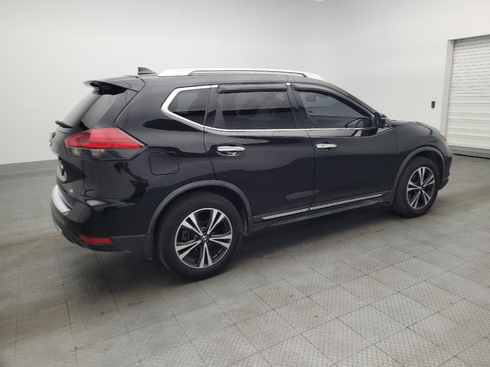 Used 2017 Nissan Rogue SL image 10