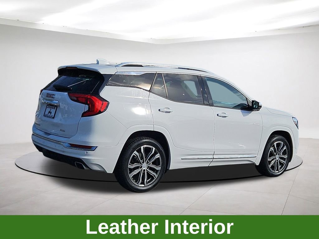 Used 2020 GMC Terrain Denali w/ Denali Premium Package AWD/4WD image 7