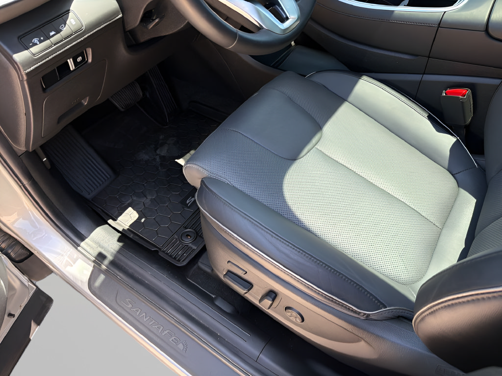 Used 2023 Hyundai Santa Fe Limited FWD image 26
