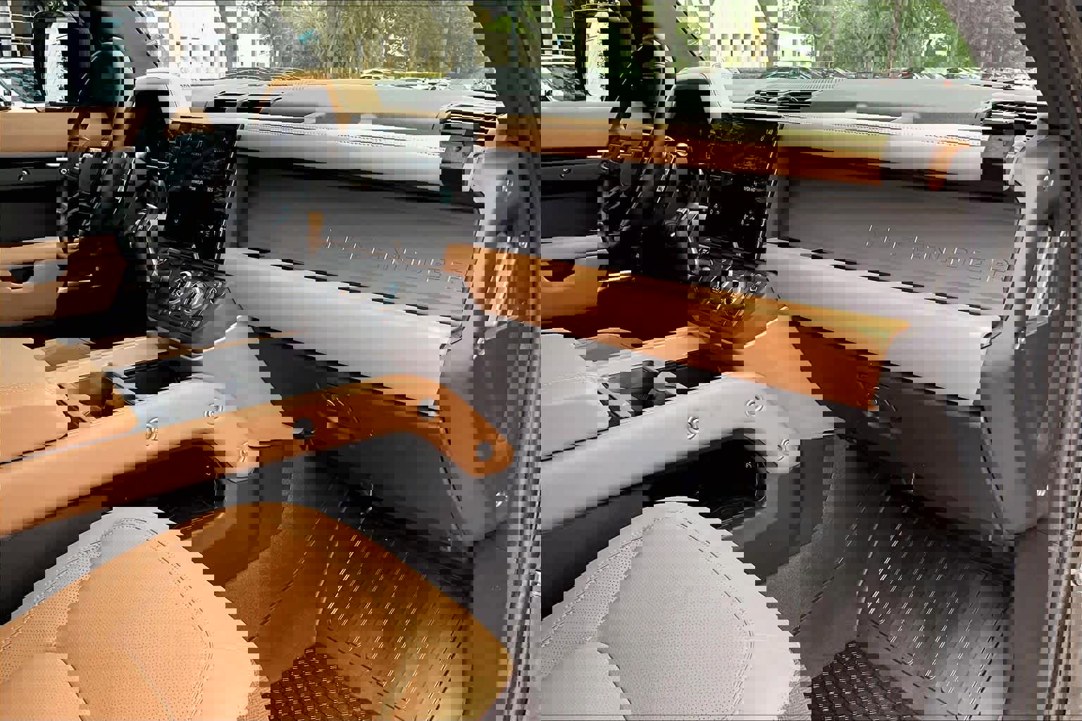 Used 2026 Land Rover Defender 110 V8 image 18