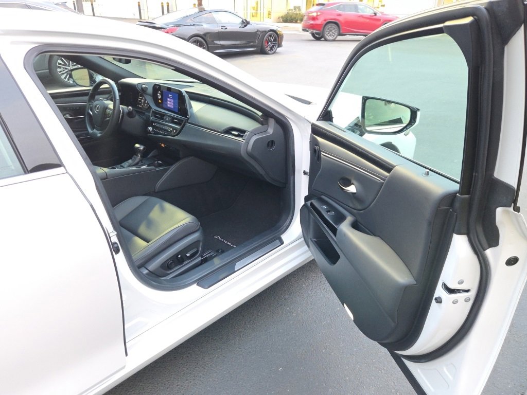 Certified 2024 Lexus ES 350 w/ Premium Package image 19