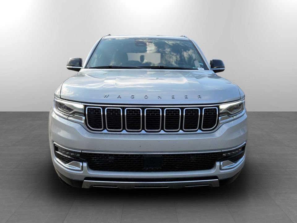 Used 2024 Jeep Wagoneer Series III w/ Flexible Seating Group image 4