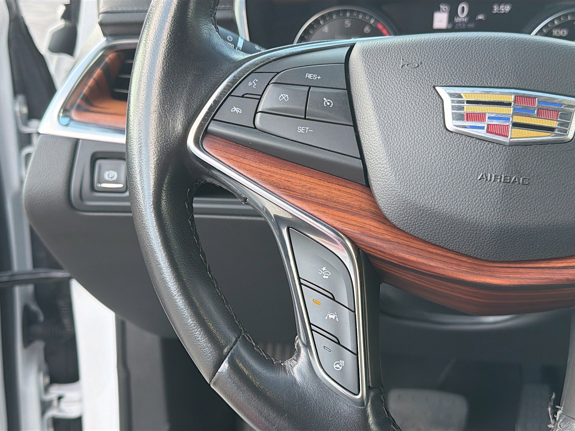 Used 2023 Cadillac XT5 Premium Luxury image 34