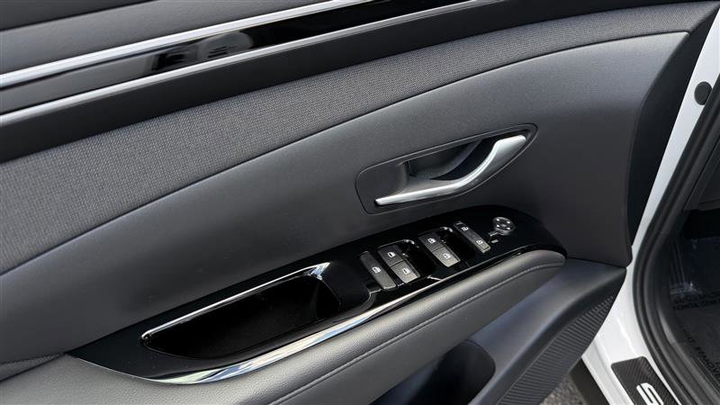 Used 2024 Hyundai Santa Cruz Limited image 12