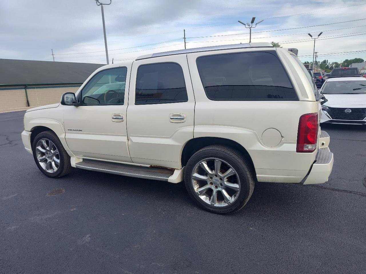 Used 2003 Cadillac Escalade AWD image 12