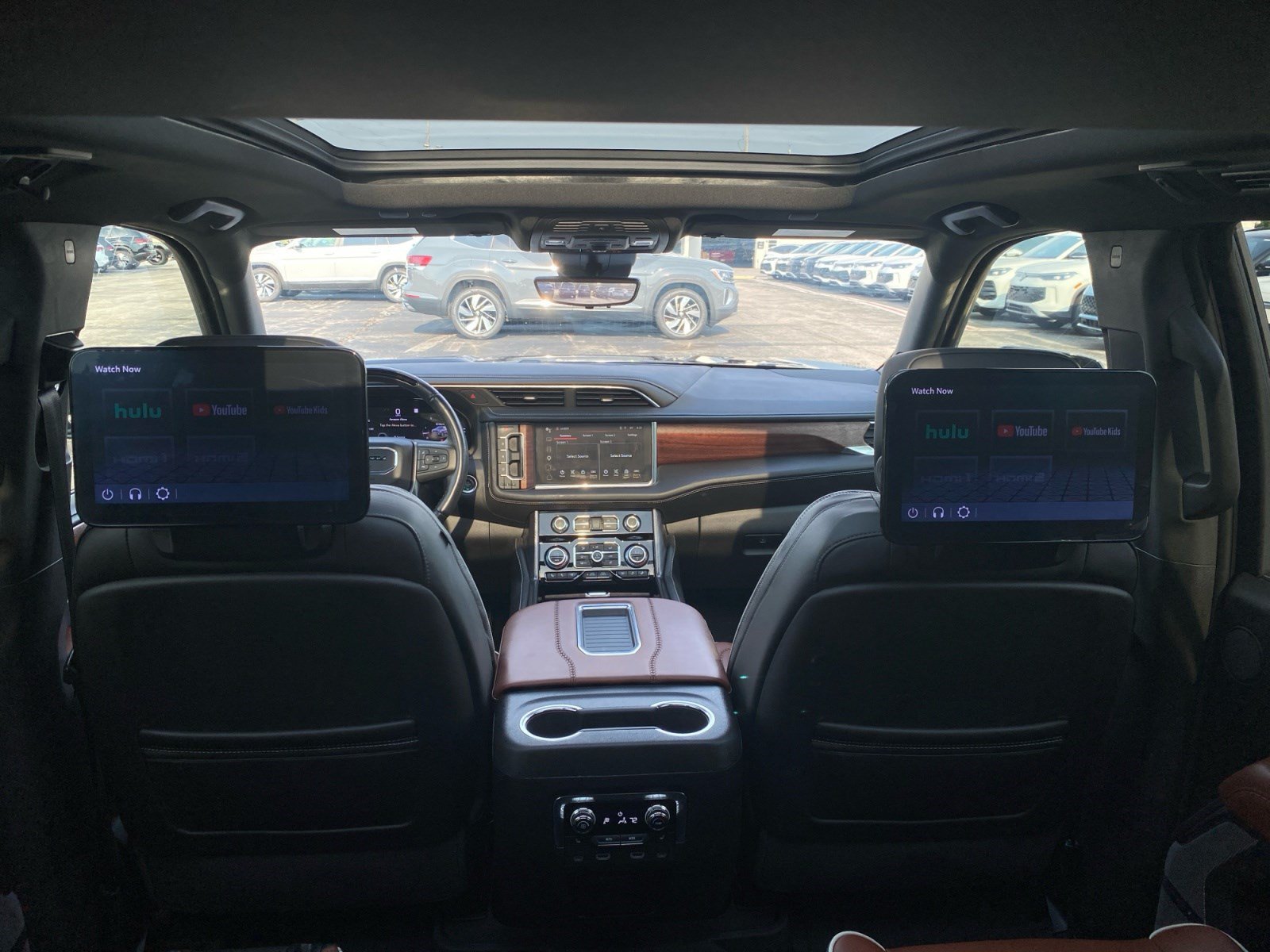 Used 2023 GMC Yukon XL Denali Ultimate w/ LPO, Floor Liner Package AWD/4WD image 48