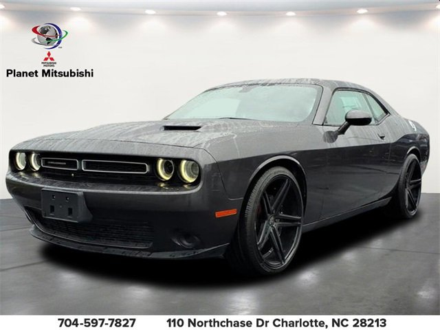 Used 2015 Dodge Challenger SXT w/ Sound Group image 1