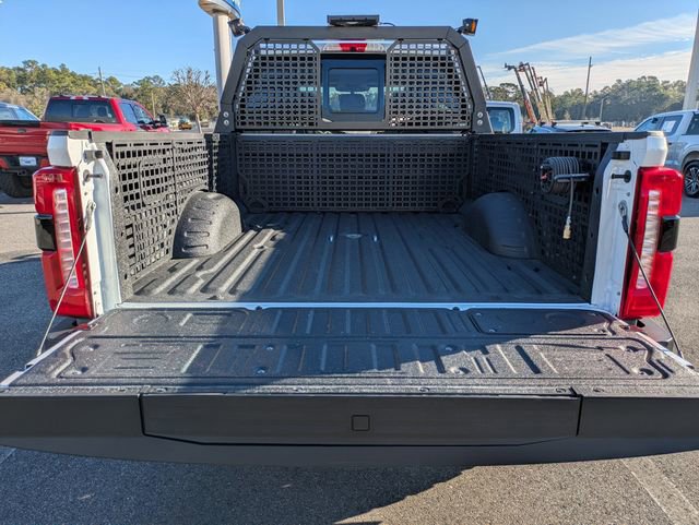 New 2026 Ford F250 Lariat w/ Black Appearance Package image 13