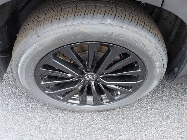 Certified 2025 Toyota Highlander XSE AWD/4WD image 9