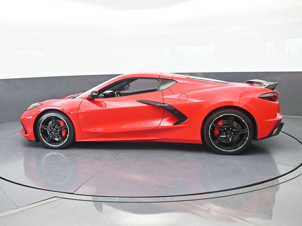 Used 2020 Chevrolet Corvette Stingray Preferred Cpe w/ 2LT Preferred Equipment Group RWD image 3