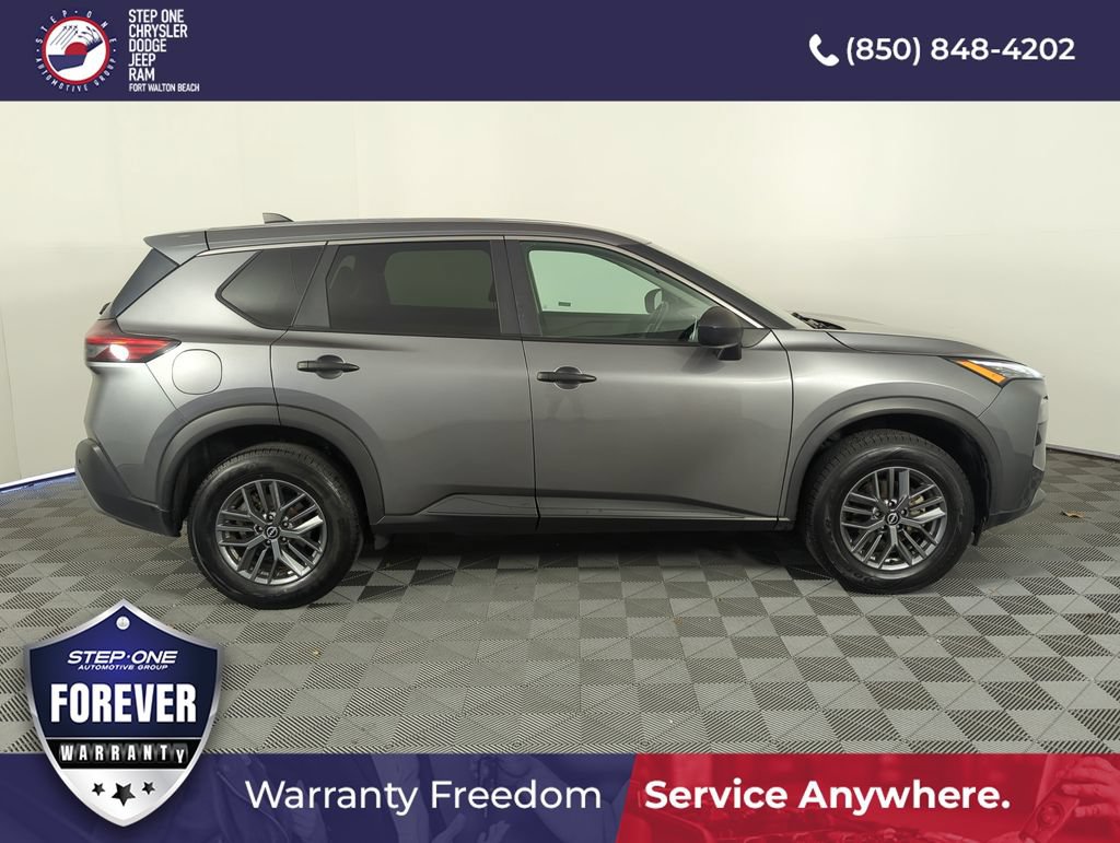 Used 2023 Nissan Rogue S FWD image 7
