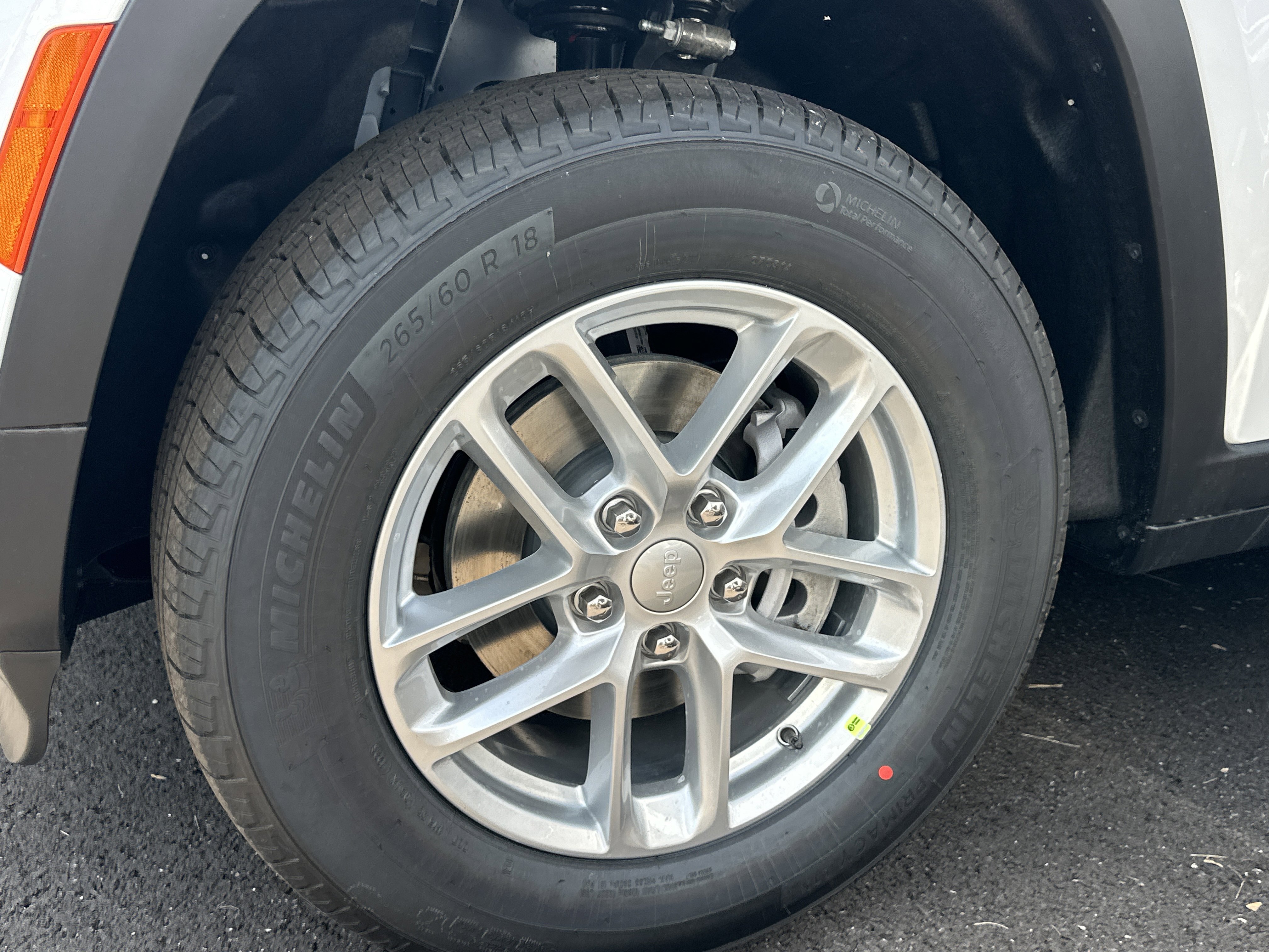New 2026 Jeep Grand Cherokee Laredo AWD/4WD image 27