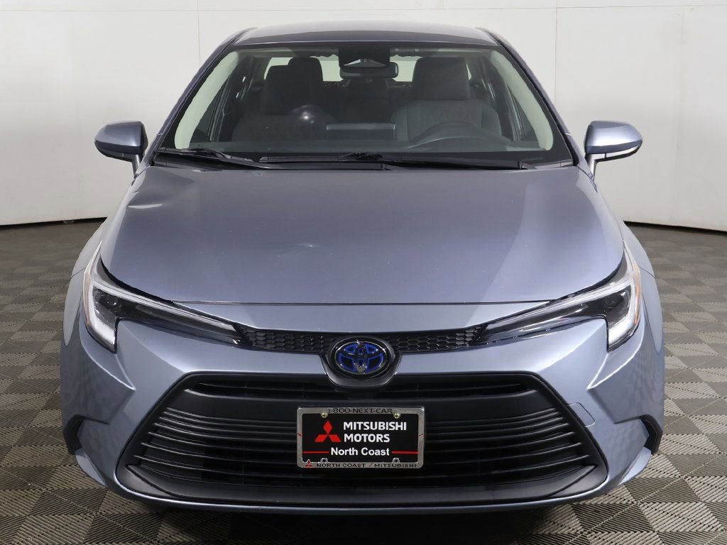 Used 2023 Toyota Corolla LE image 8