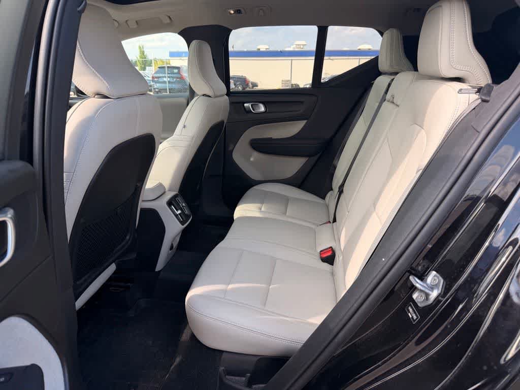 Used 2020 Volvo XC40 T5 Inscription AWD/4WD image 17