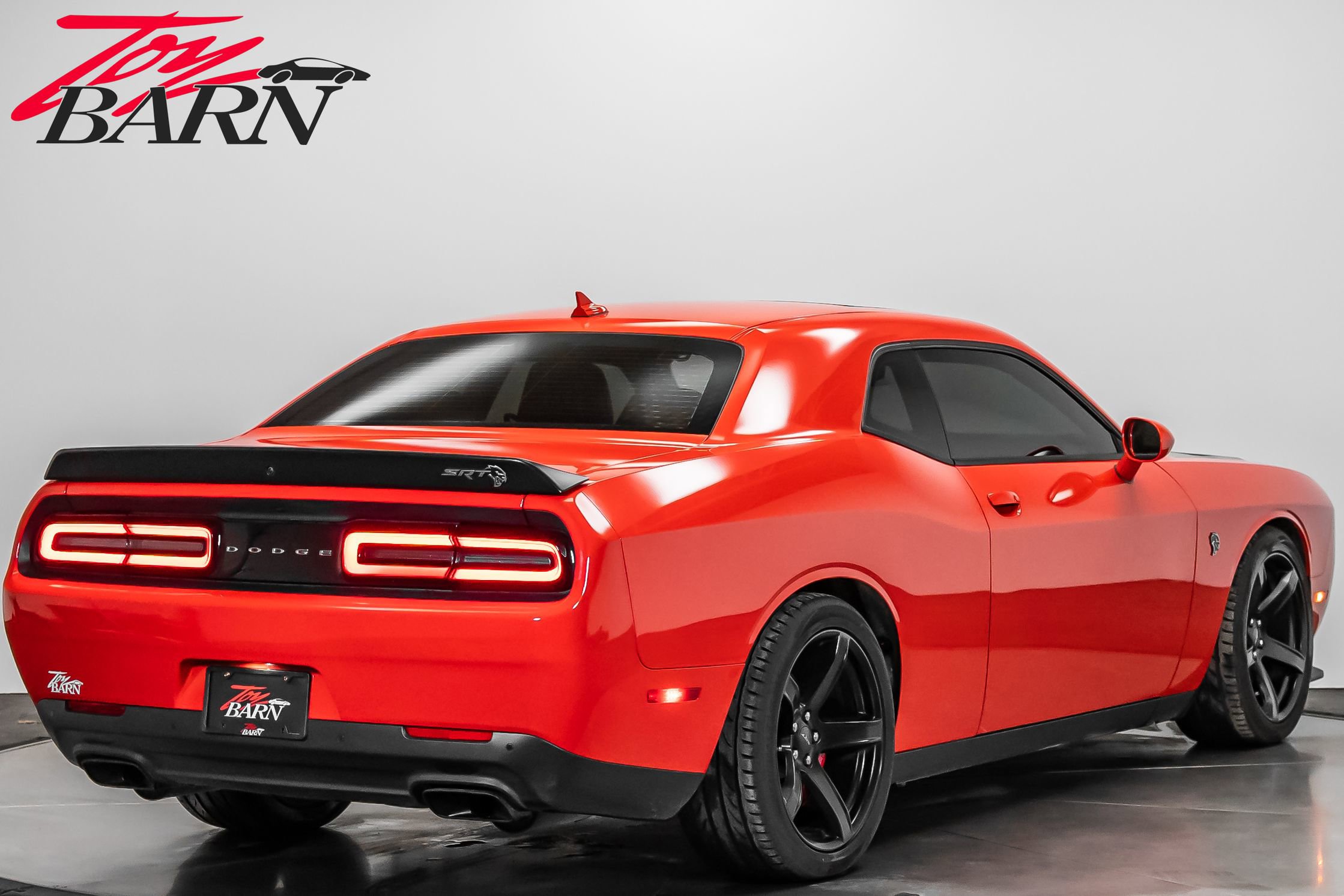 Used 2017 Dodge Challenger SRT Hellcat image 5