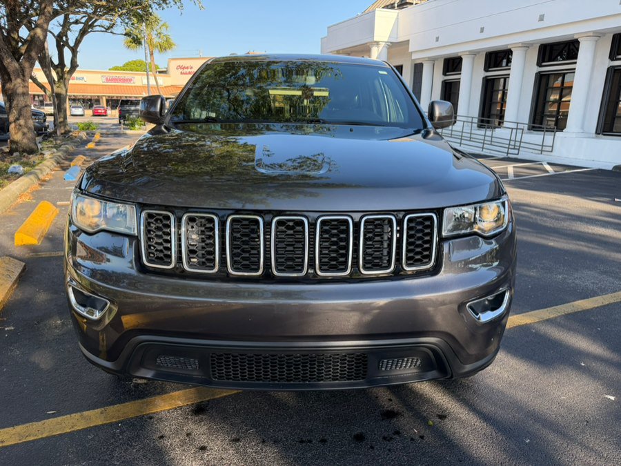 Used 2020 Jeep Grand Cherokee Laredo w/ Security & Convenience Group AWD/4WD image 12