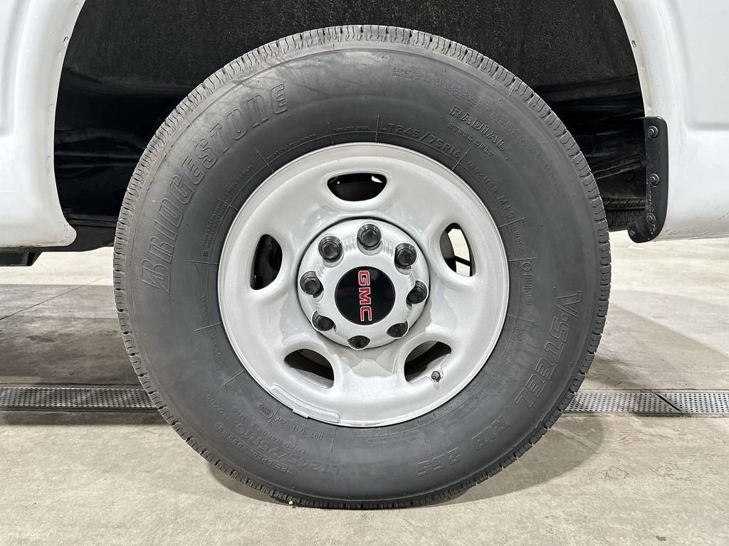 Used 2024 GMC Savana 2500 w/ Driver Convenience Package image 29