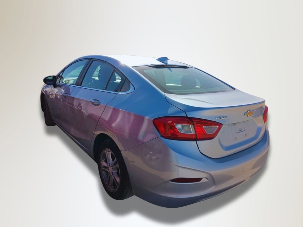 Used 2017 Chevrolet Cruze LT w/ Convenience Package image 3