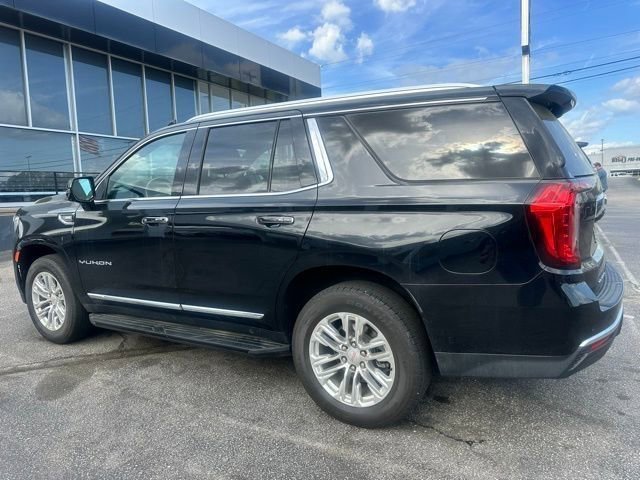 Used 2023 GMC Yukon SLT w/ SLT Luxury Package image 10