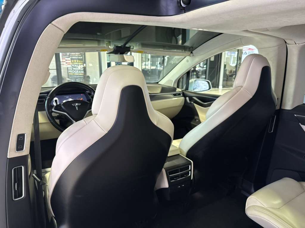 Used 2017 Tesla Model X 75D AWD/4WD image 42