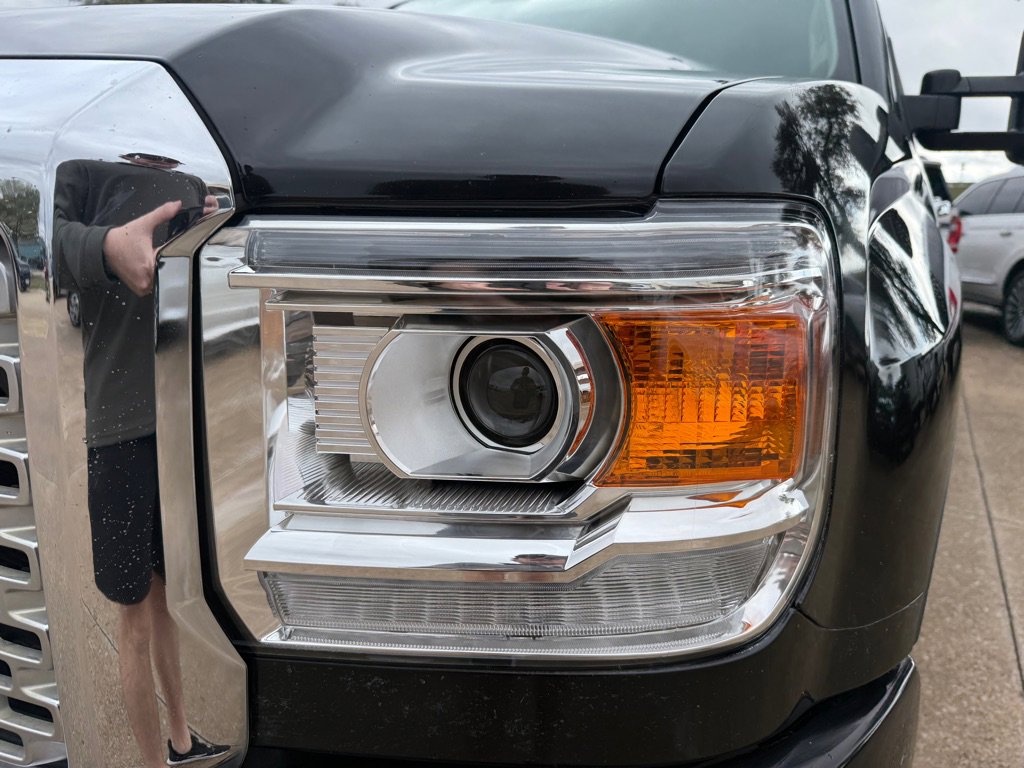 Used 2015 GMC Sierra 2500 Denali w/ Duramax Plus Package image 12