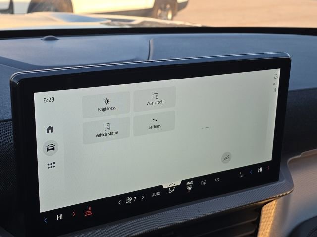 Used 2025 Ford Explorer Active RWD image 31