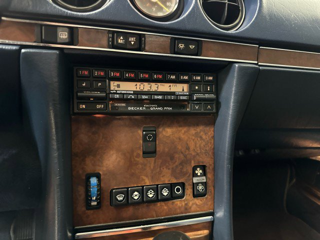 Used 1988 Mercedes-Benz 560 SL image 24