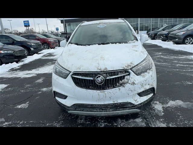Used 2020 Buick Encore Preferred image 3