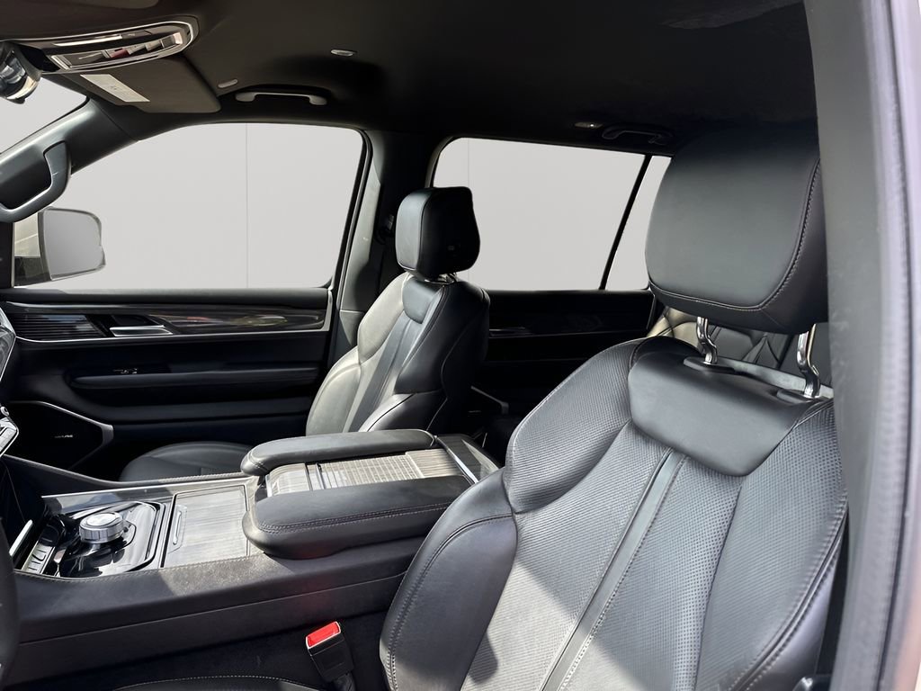 Used 2022 Jeep Wagoneer Series II image 27