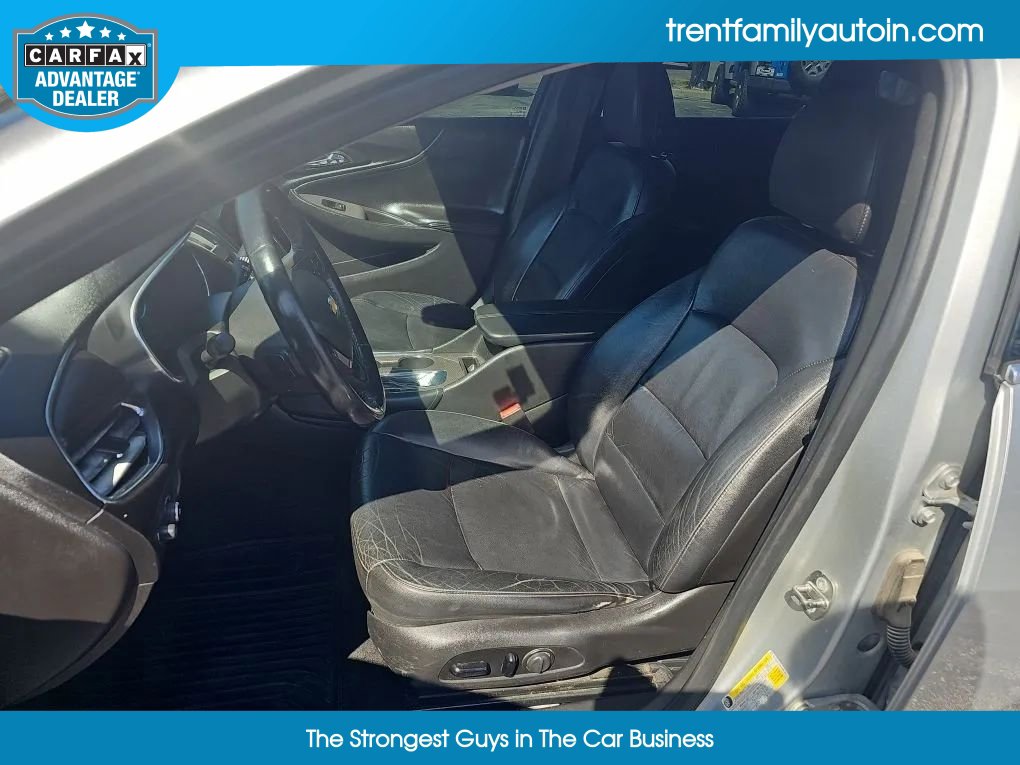 Used 2017 Chevrolet Malibu LT w/ Leather Package image 31