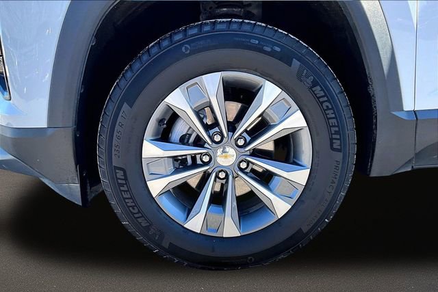 Used 2025 Chevrolet Equinox LT w/ Convenience Package II image 9