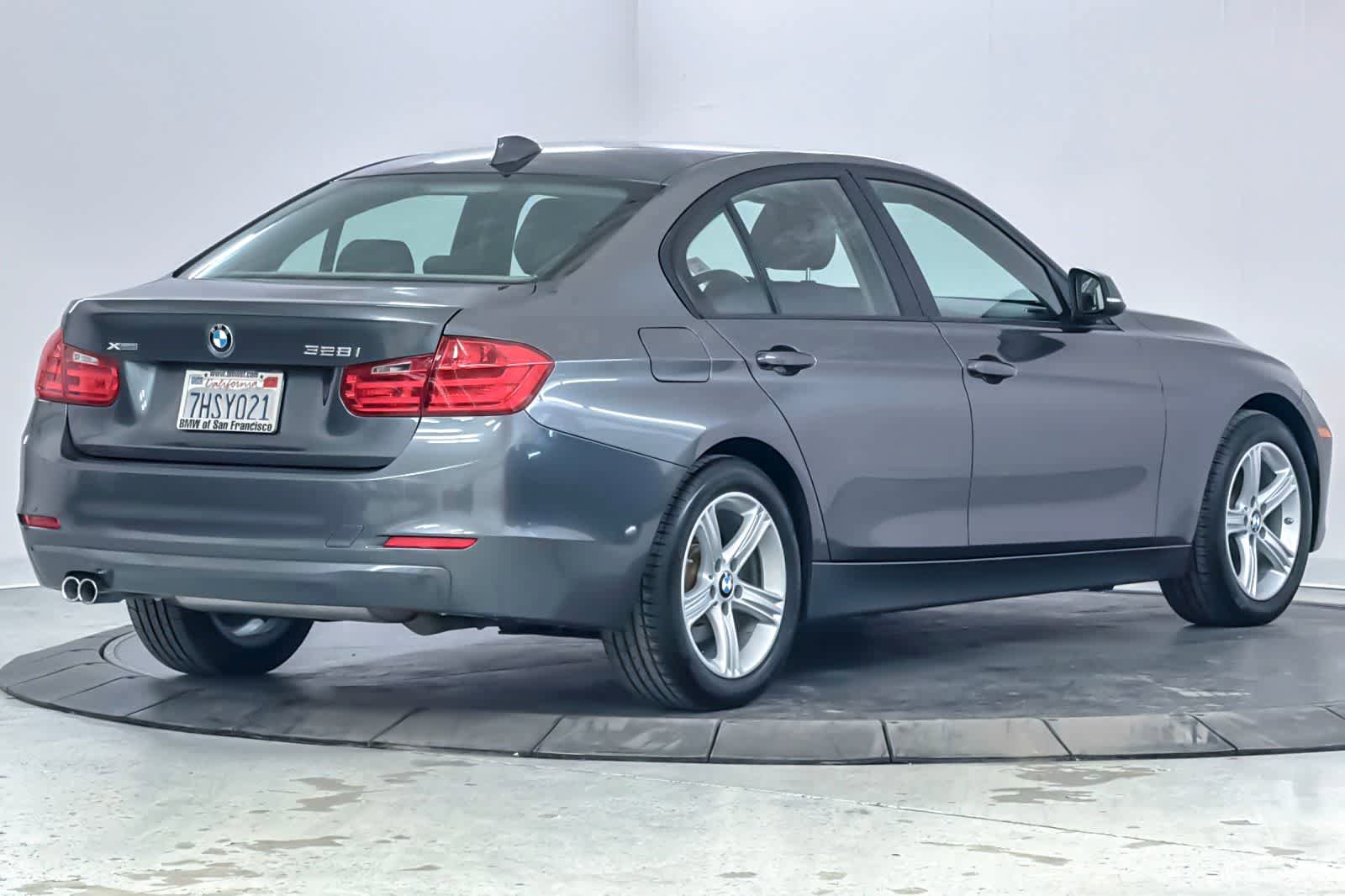 Used 2014 BMW 328i xDrive Sedan AWD/4WD image 2