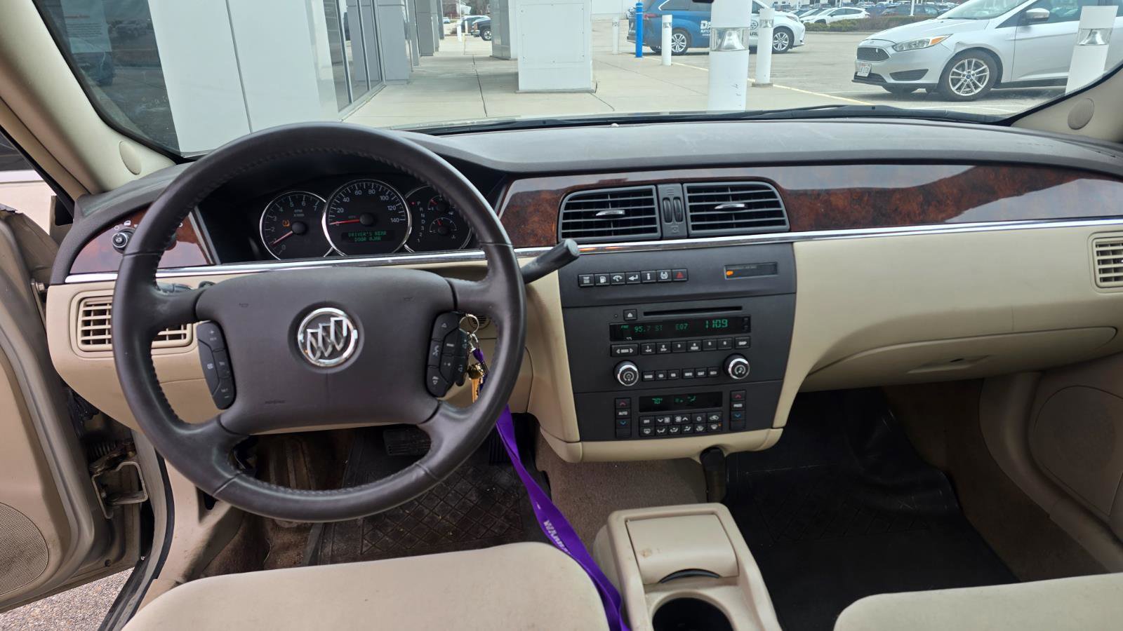 Used 2009 Buick LaCrosse CX image 5