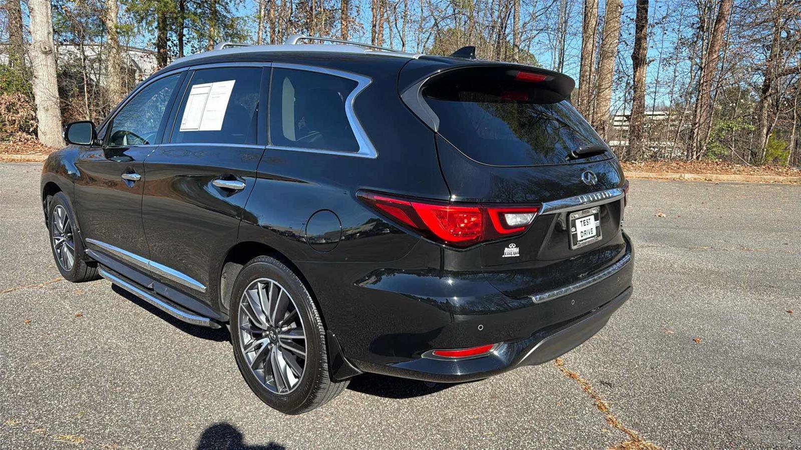 Used 2020 INFINITI QX60 Signature Edition w/ Cargo Package Essential image 7