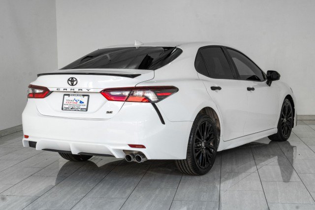 Used 2021 Toyota Camry SE FWD image 6