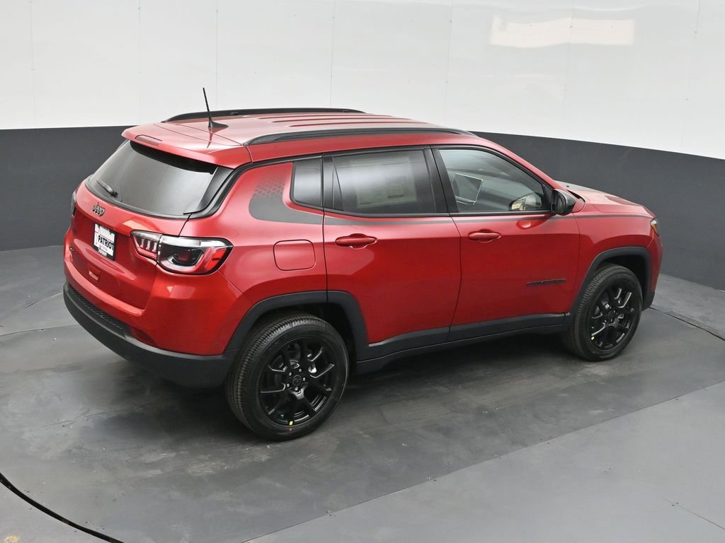 New 2026 Jeep Compass Latitude AWD/4WD image 27