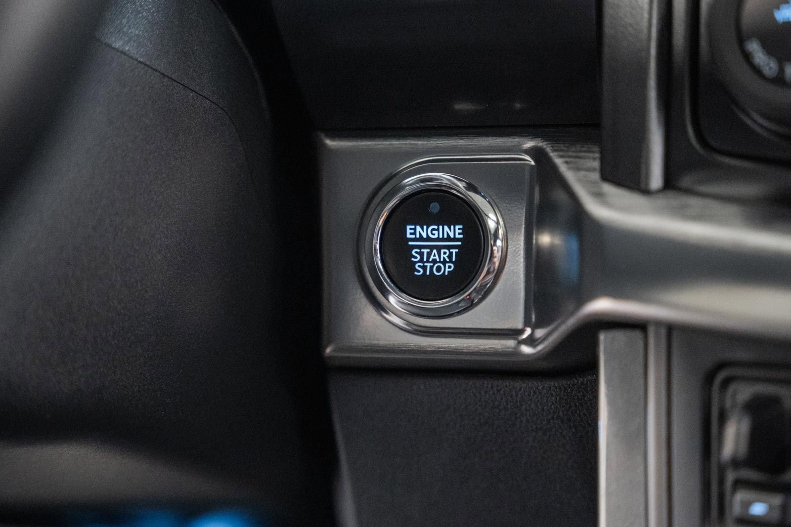 Used 2023 Ford F150 Lariat w/ Equipment Group 502A High image 29